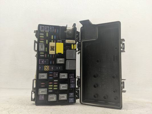2014-2014 Chrysler Town & Country Fusebox Fuse Box Relay Module Tipm