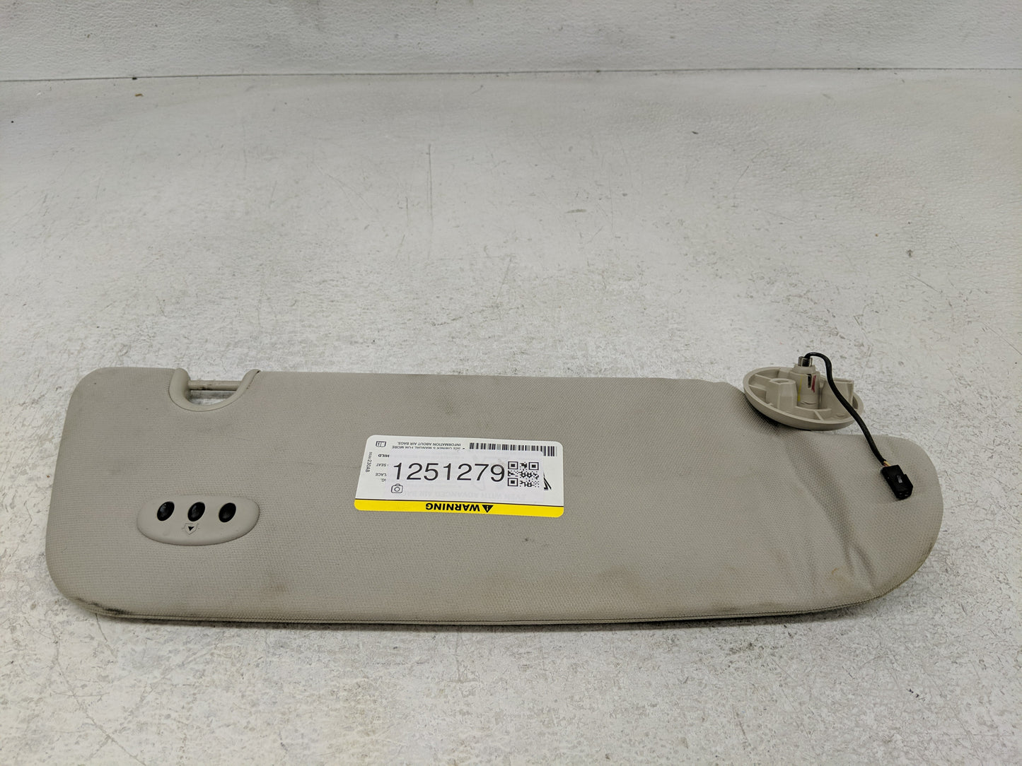 2011-2016 Chrysler Town & Country Sun Visor Shade Replacement Driver Left Mirror Fits OEM Used Auto Parts - Oemusedautoparts