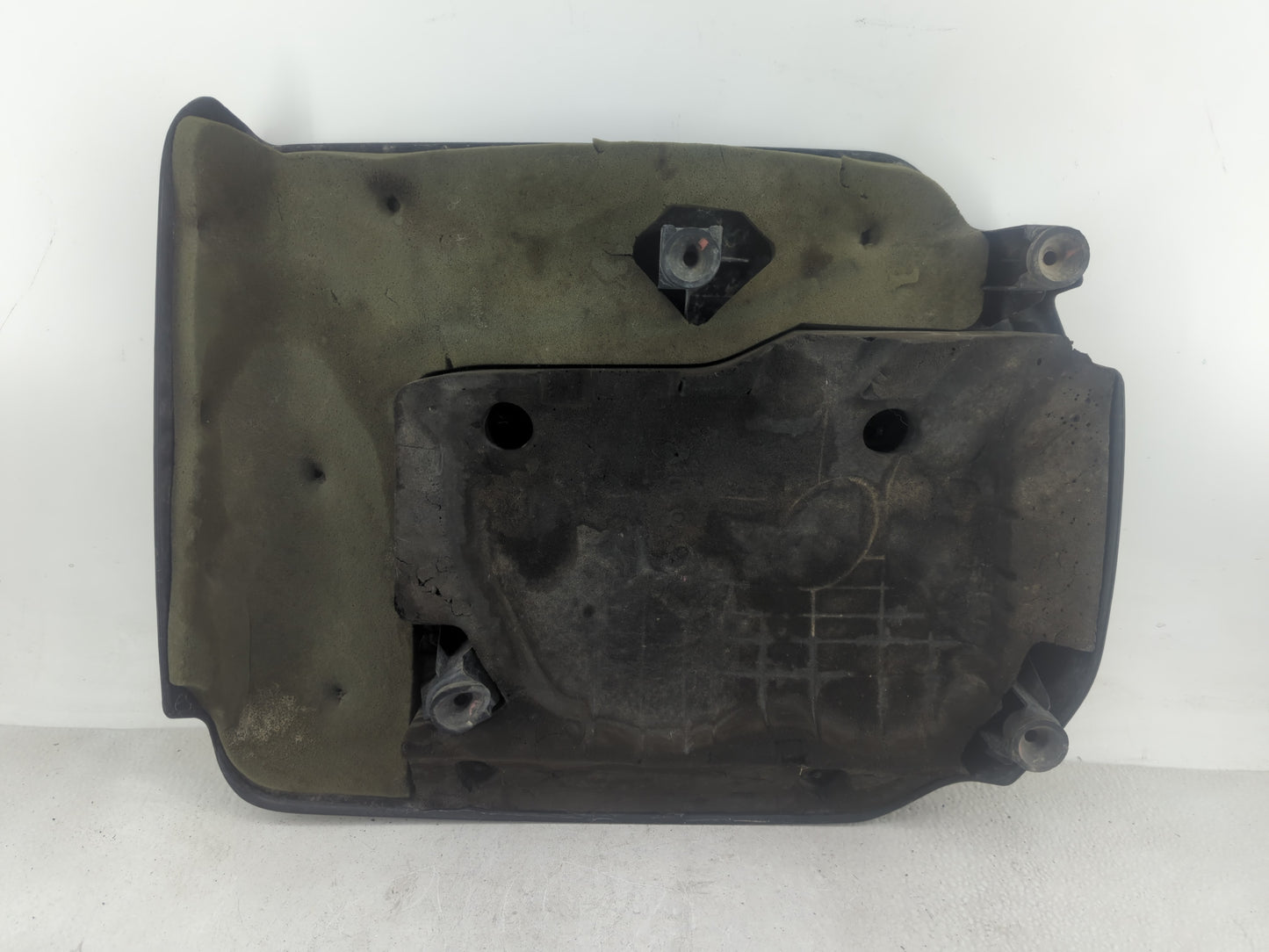 2014 Chrysler Town & Country Engine Cover - Oemusedautoparts1.com