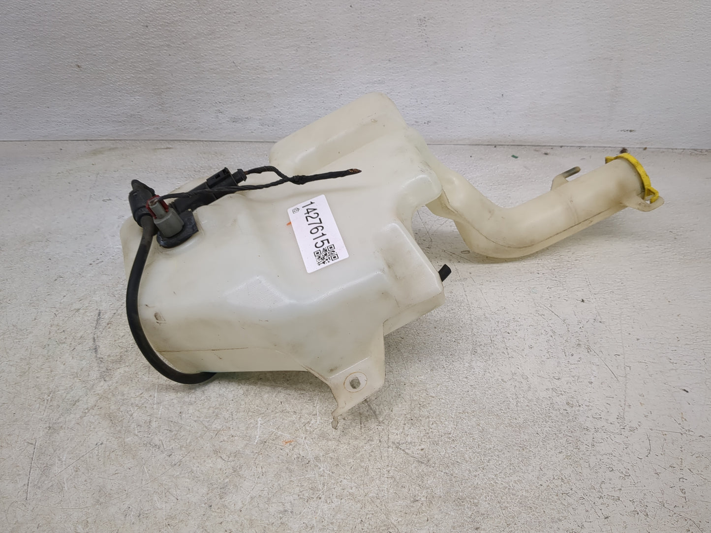2011 Town & Country Windshield Washer Fluid Reservoir Bottle Oem - Oemusedautoparts1.com