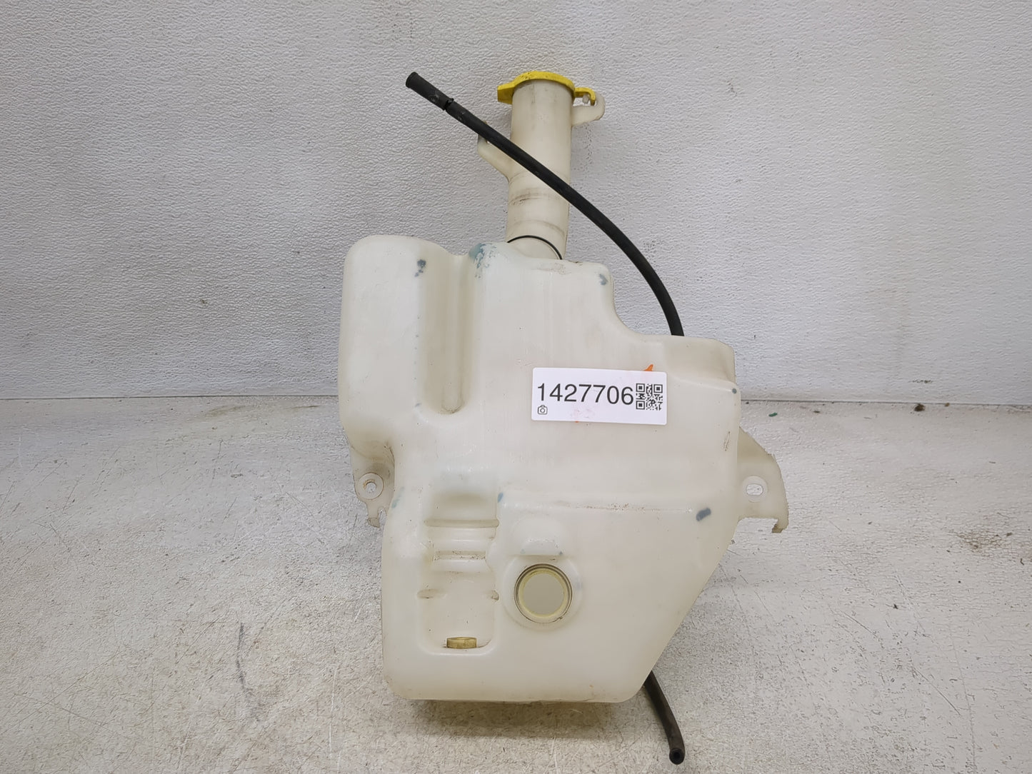 2011 Town & Country Windshield Washer Fluid Reservoir Bottle Oem - Oemusedautoparts1.com