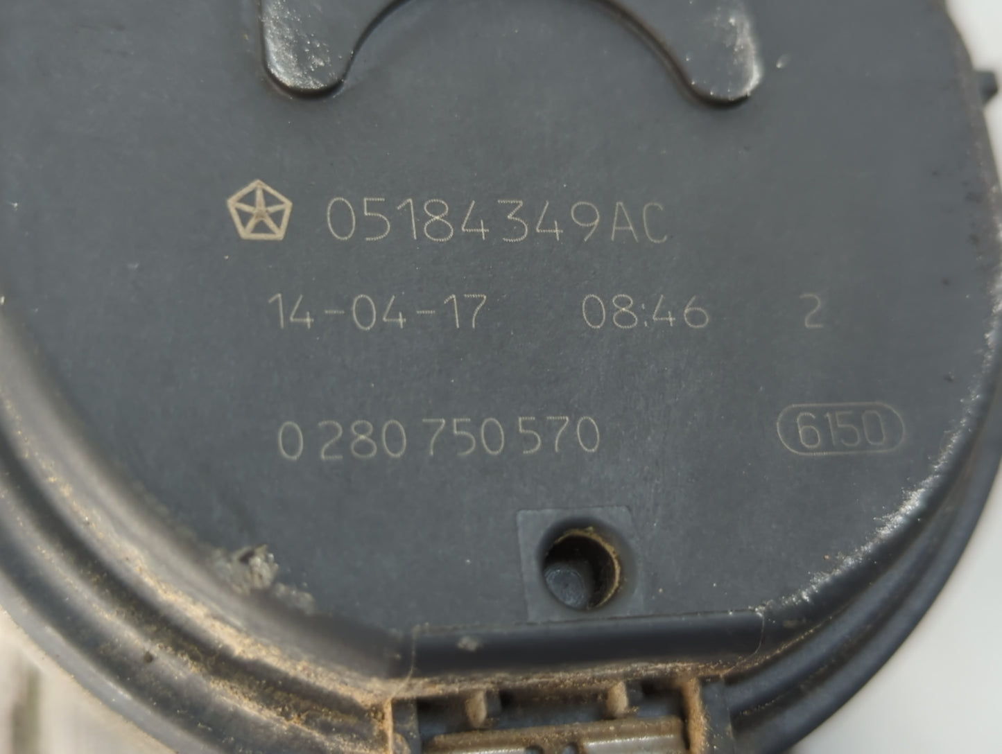 2011-2016 Chrysler Town & Country Throttle Body P/N:0 280 750 570 05184349AC Fits OEM Used Auto Parts - Oemusedautoparts1.co