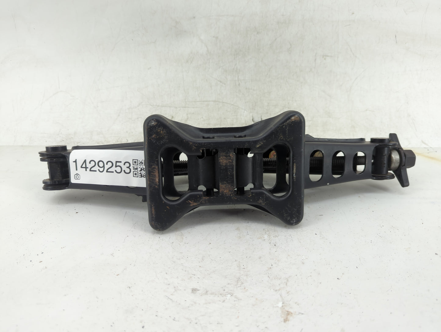 2014 Dodge Avenger Spare Scissor Car Jack - Oemusedautoparts1.com