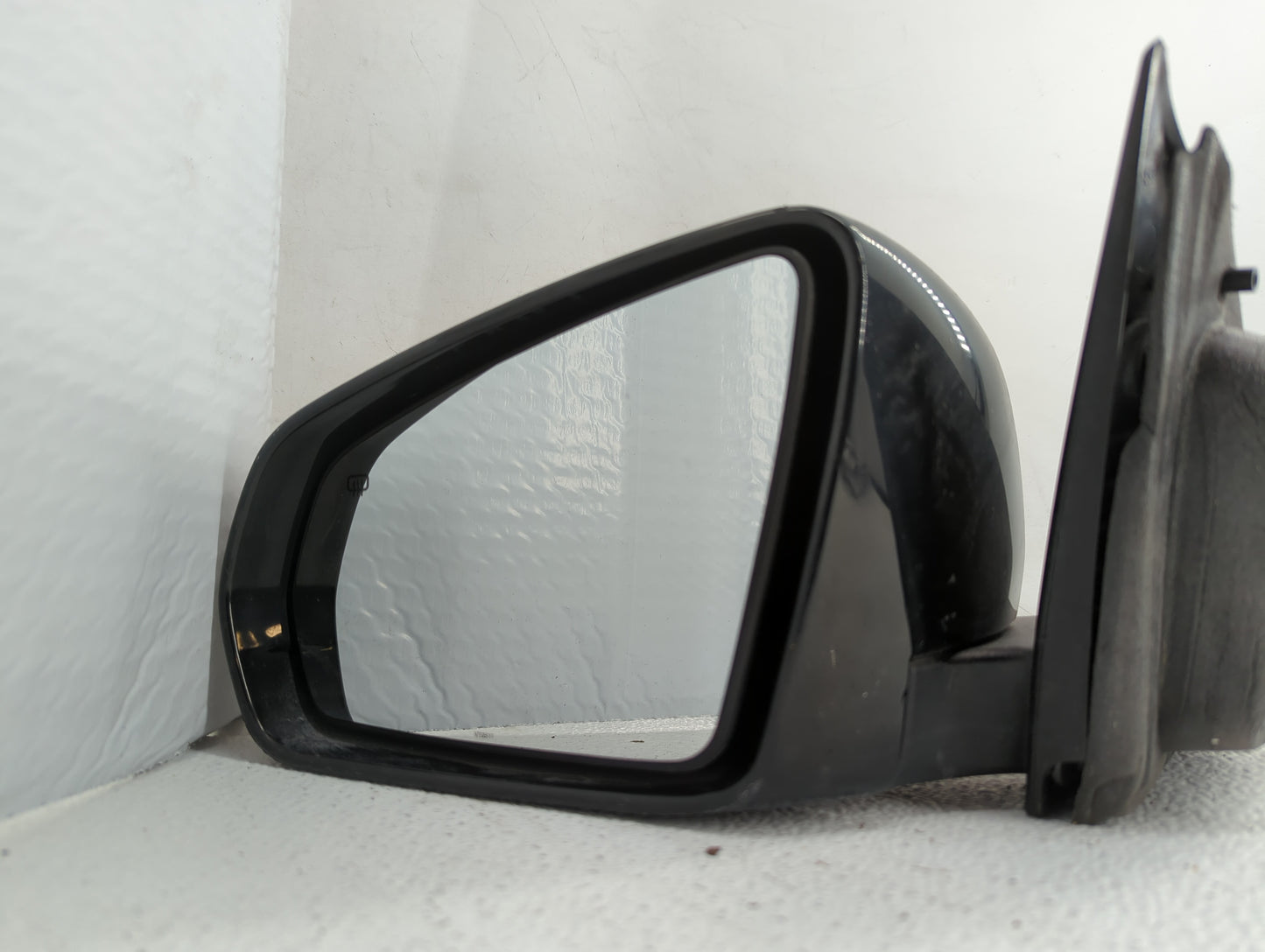 2013-2014 Dodge Avenger Driver Side View Mirror - Left Door Mirror OEM Used - Oemusedautoparts1.com