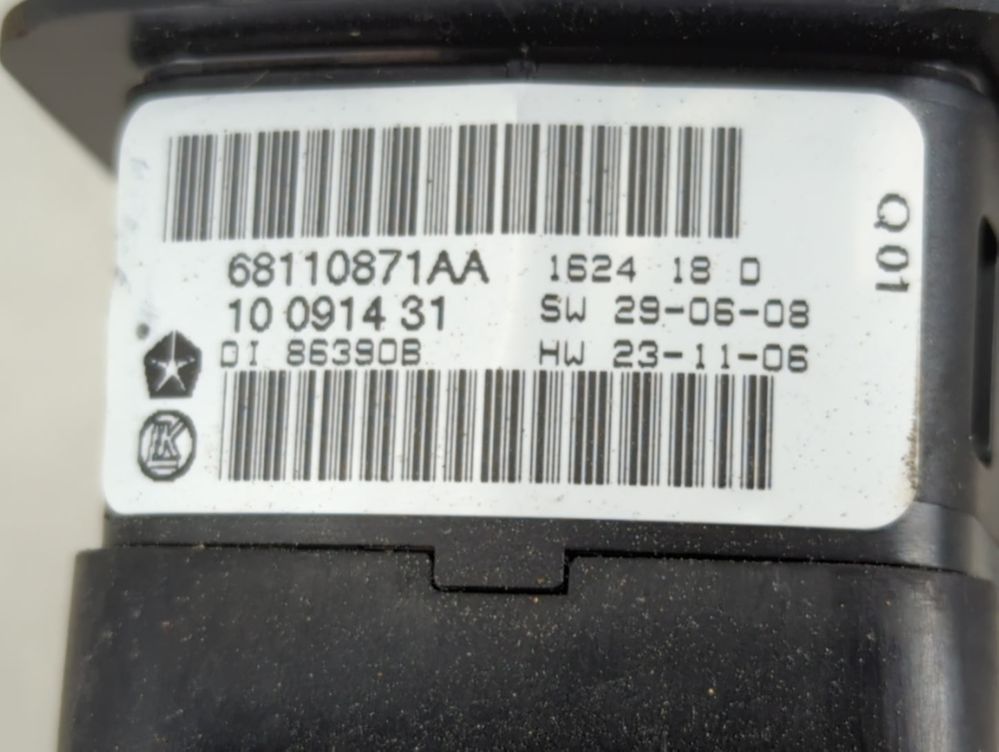 2014 Dodge Caravan Master Power Window Switch Replacement Driver Side Left P/N:68110871AA Fits OEM Used Auto Parts - Oemused