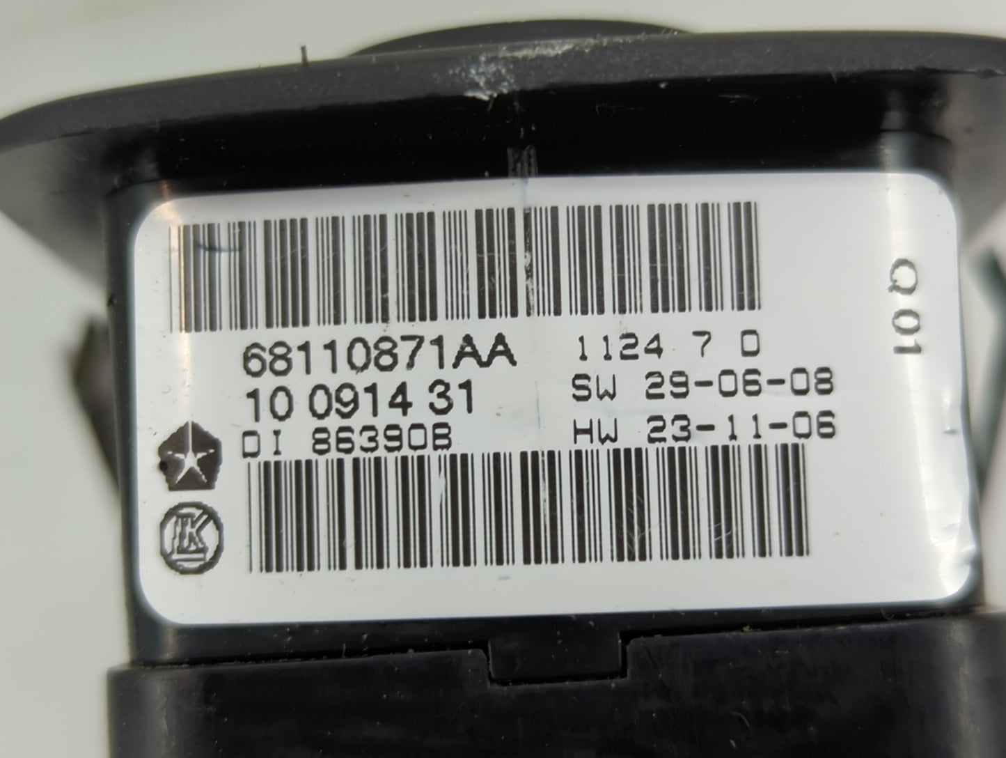 2014 Dodge Caravan Master Power Window Switch Replacement Driver Side Left P/N:68110871AA Fits OEM Used Auto Parts - Oemused