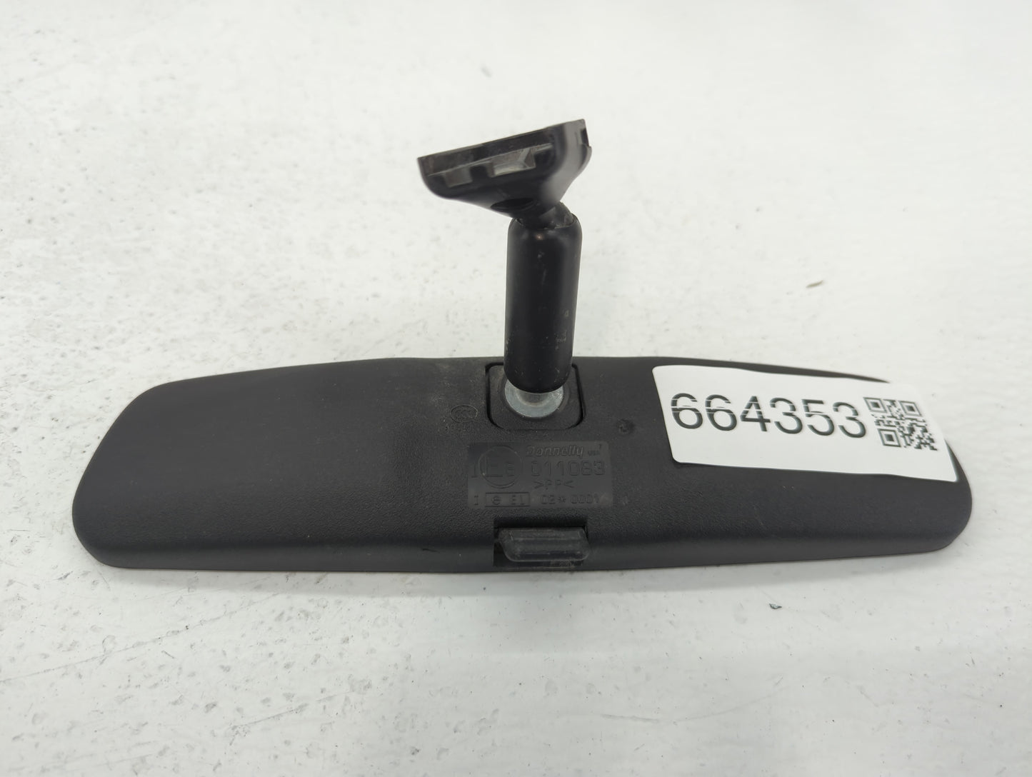 2014 Dodge Caravan Interior Rear View Mirror Replacement OEM P/N:E8011083 Fits OEM Used Auto Parts - Oemusedautoparts1.com