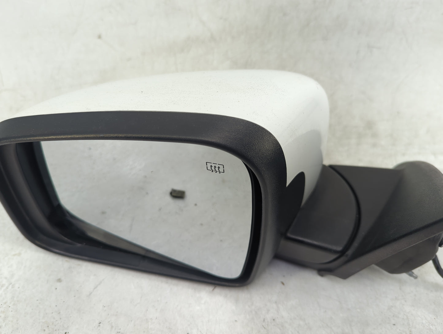 2011-2022 Dodge Durango Driver Side View Mirror - Left Door Mirror OEM Used - Oemusedautoparts1.com