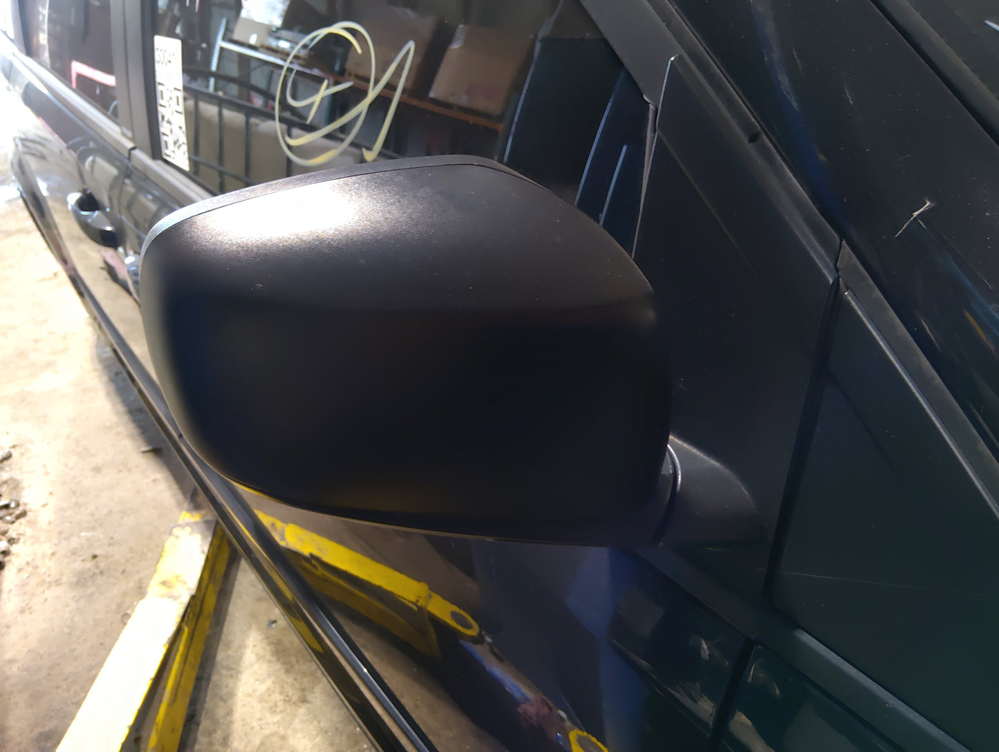 2014 Dodge Grand Caravan Passenger Side View Mirror - Right Door Mirror OEM Used - Oemusedautoparts1.com