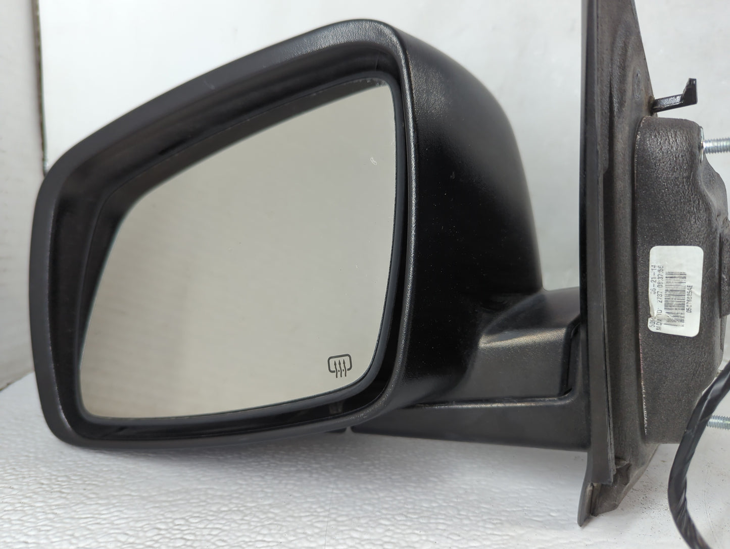 2014 Dodge Journey Driver Side View Mirror - Left Door Mirror OEM Used - Oemusedautoparts1.com