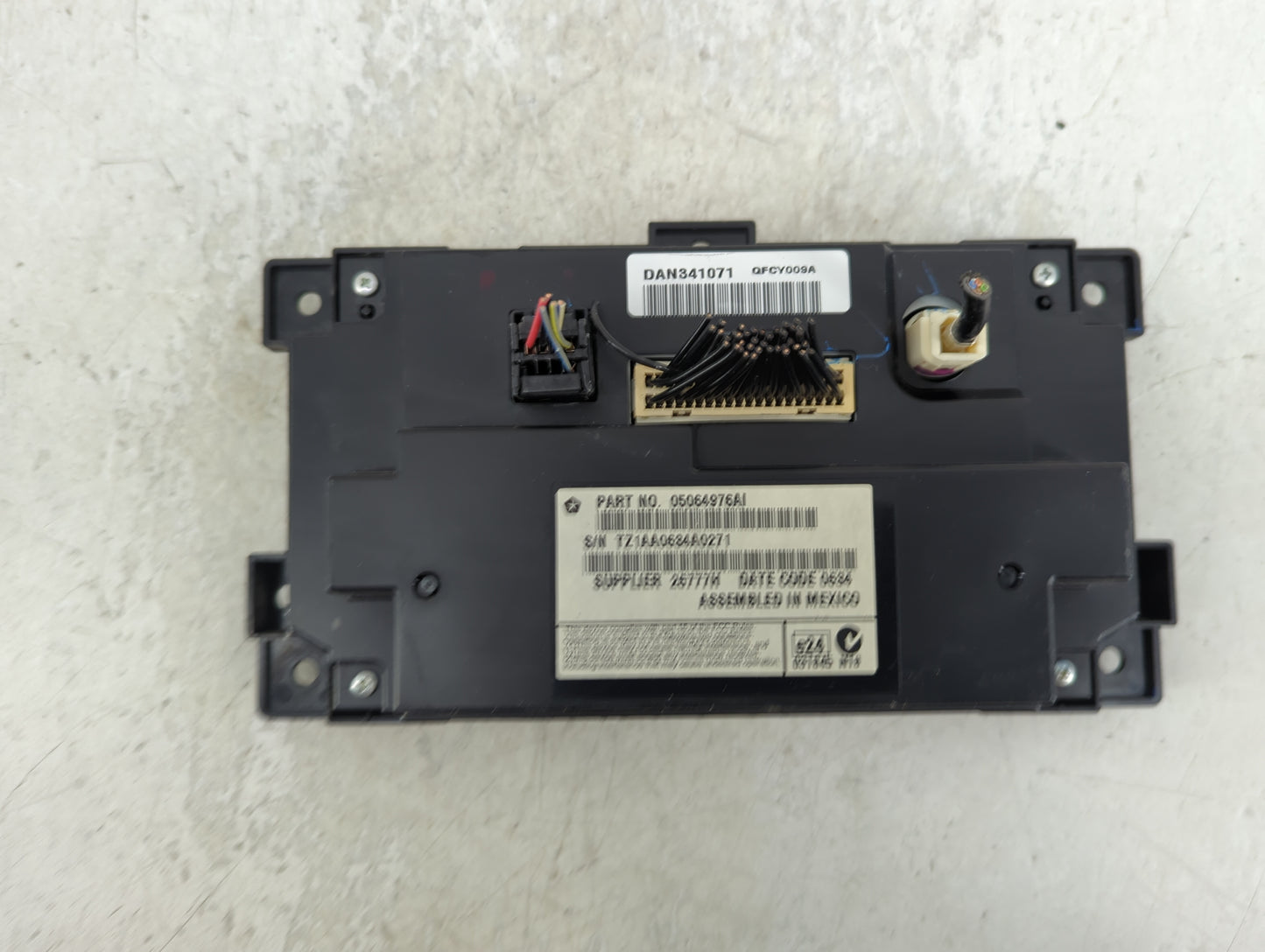 2014 Dodge Journey Information Display Screen - Oemusedautoparts1.com