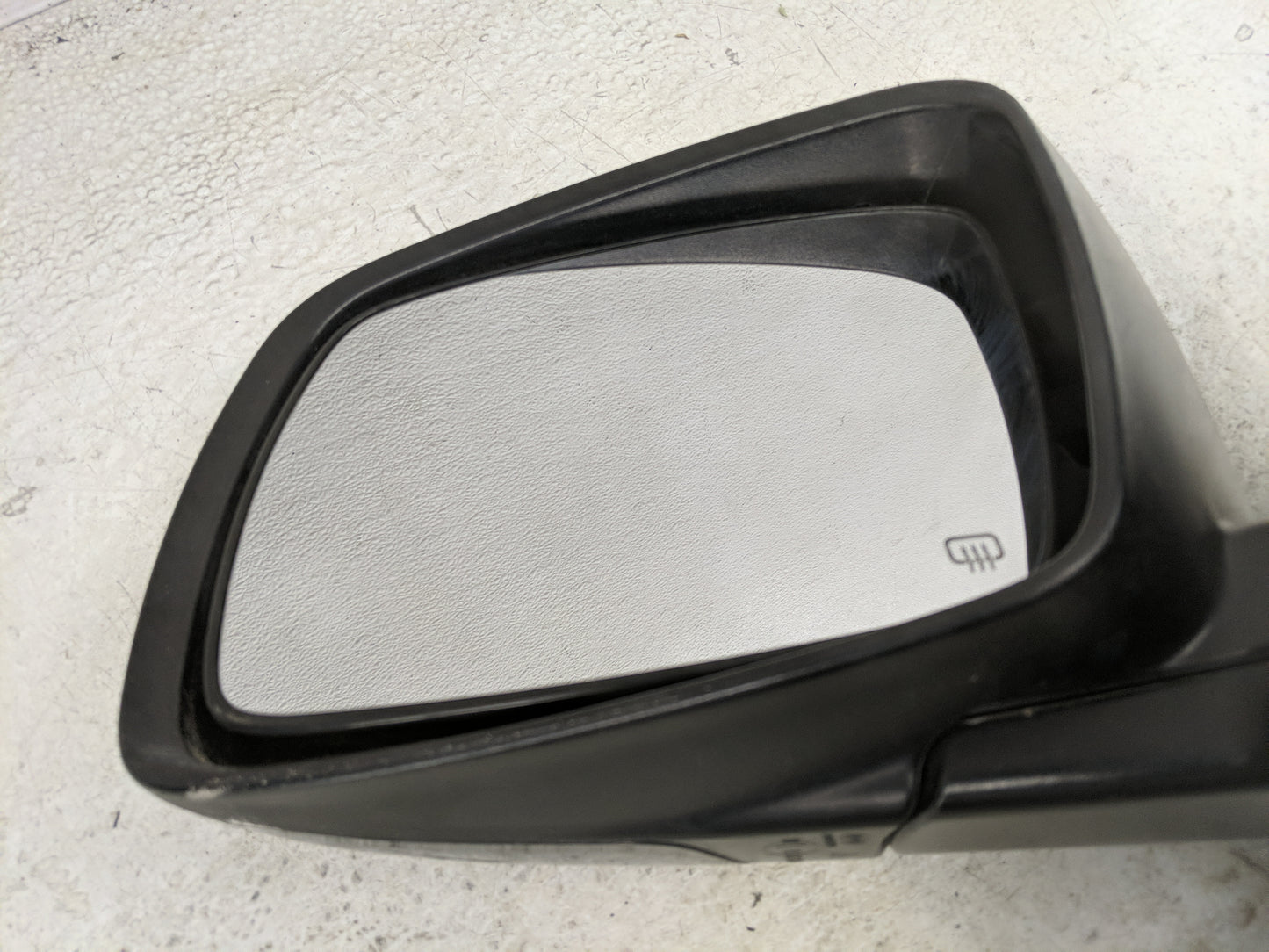 2014 Dodge Journey Driver Side View Mirror - Left Door Mirror OEM Used - Oemusedautoparts1.com