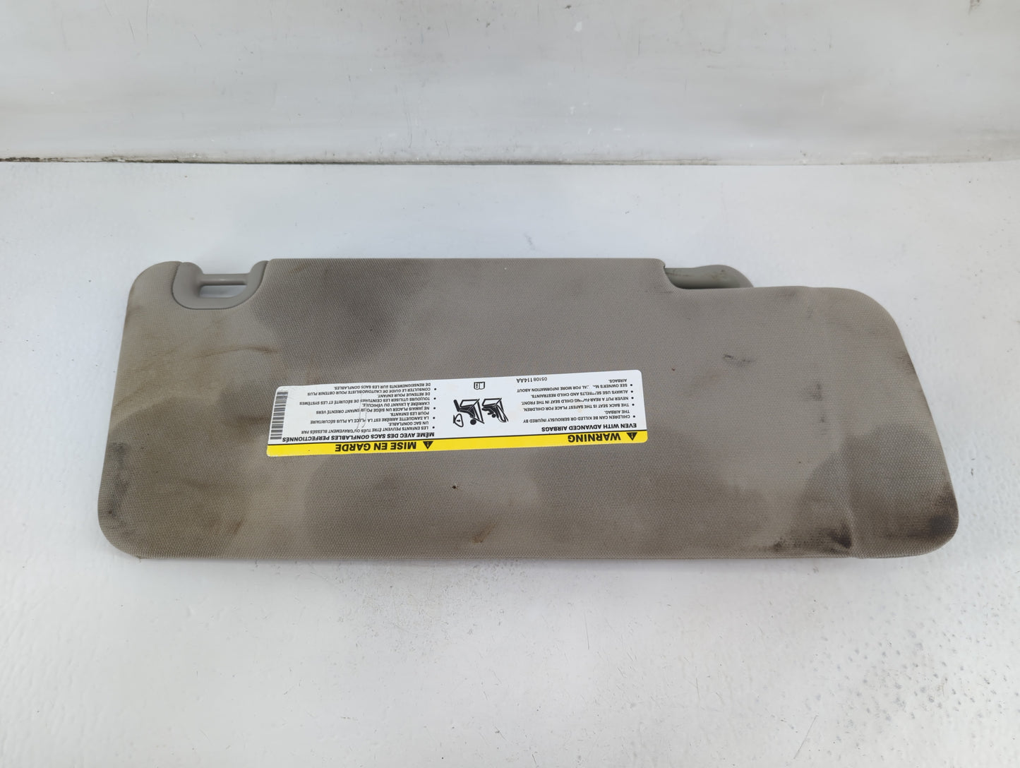 2014 Dodge Ram 1500 Sun Visor Shade Replacement Driver Left Mirror Fits Fits 2013 2015 2016 2017 2018 OEM Used Auto Parts -