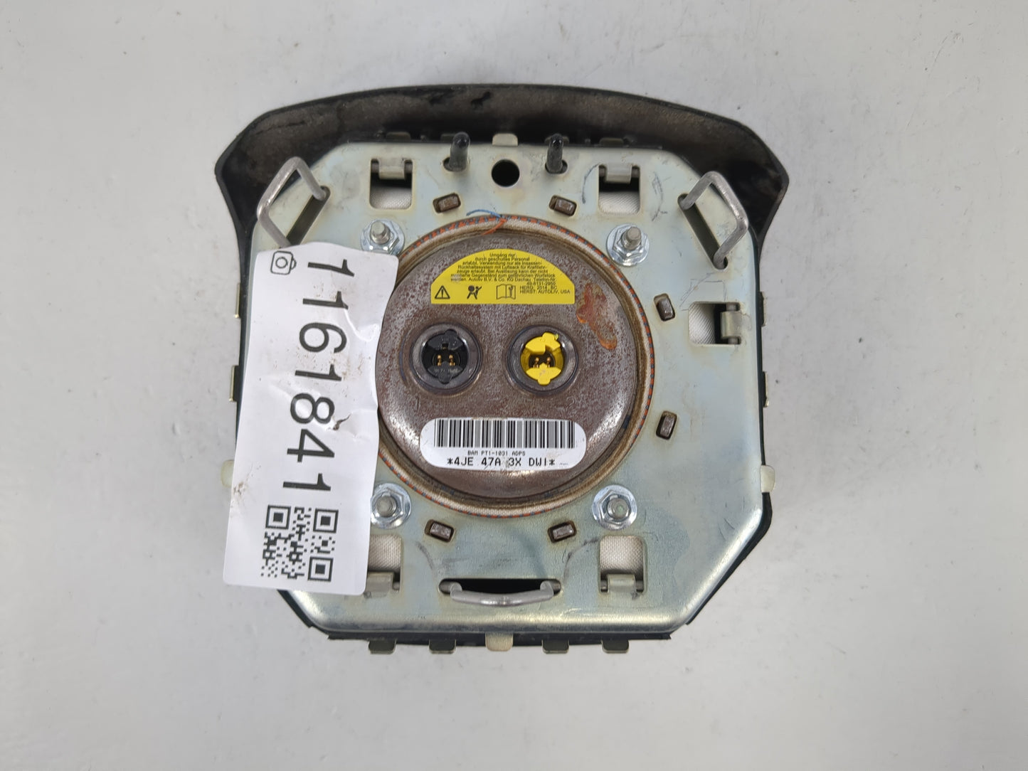 2014 Dodge Ram 1500 Air Bag Driver Left Steering Wheel Mounted P/N:P1EF19DX9AH Fits OEM Used Auto Parts - Oemusedautoparts1.