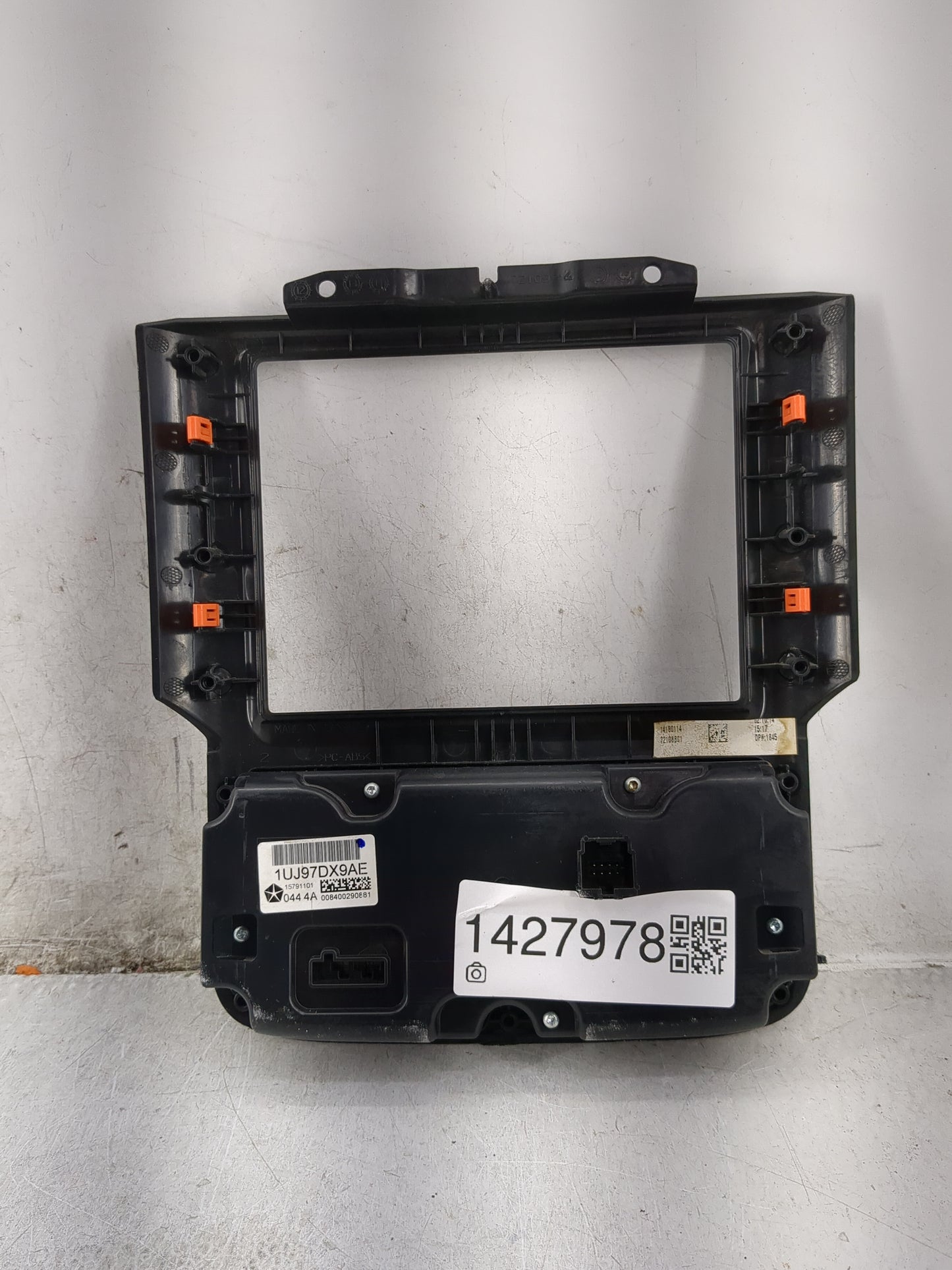 2014 Dodge Ram 1500 Climate Control Module Temperature AC/Heater Replacement P/N:1UJ97DX9AE Fits OEM Used Auto Parts - Oemus