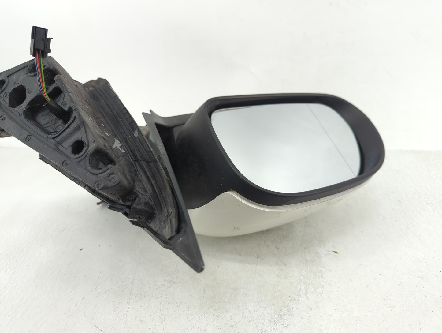 2012-2017 Fiat 500 Driver Side View Mirror - Left Door Mirror OEM Used - Oemusedautoparts1.com