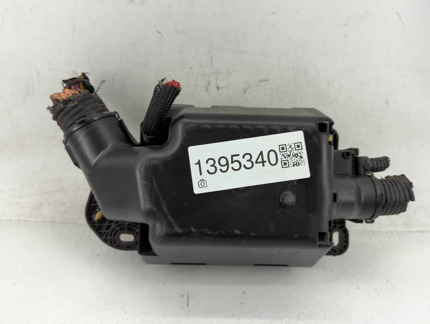 2014-2017 Fiat 500 Fusebox Fuse Box Panel Relay Module P/N:51890355 Fits Fits 2014 2015 2016 2017 OEM Used Auto Parts - Oemu