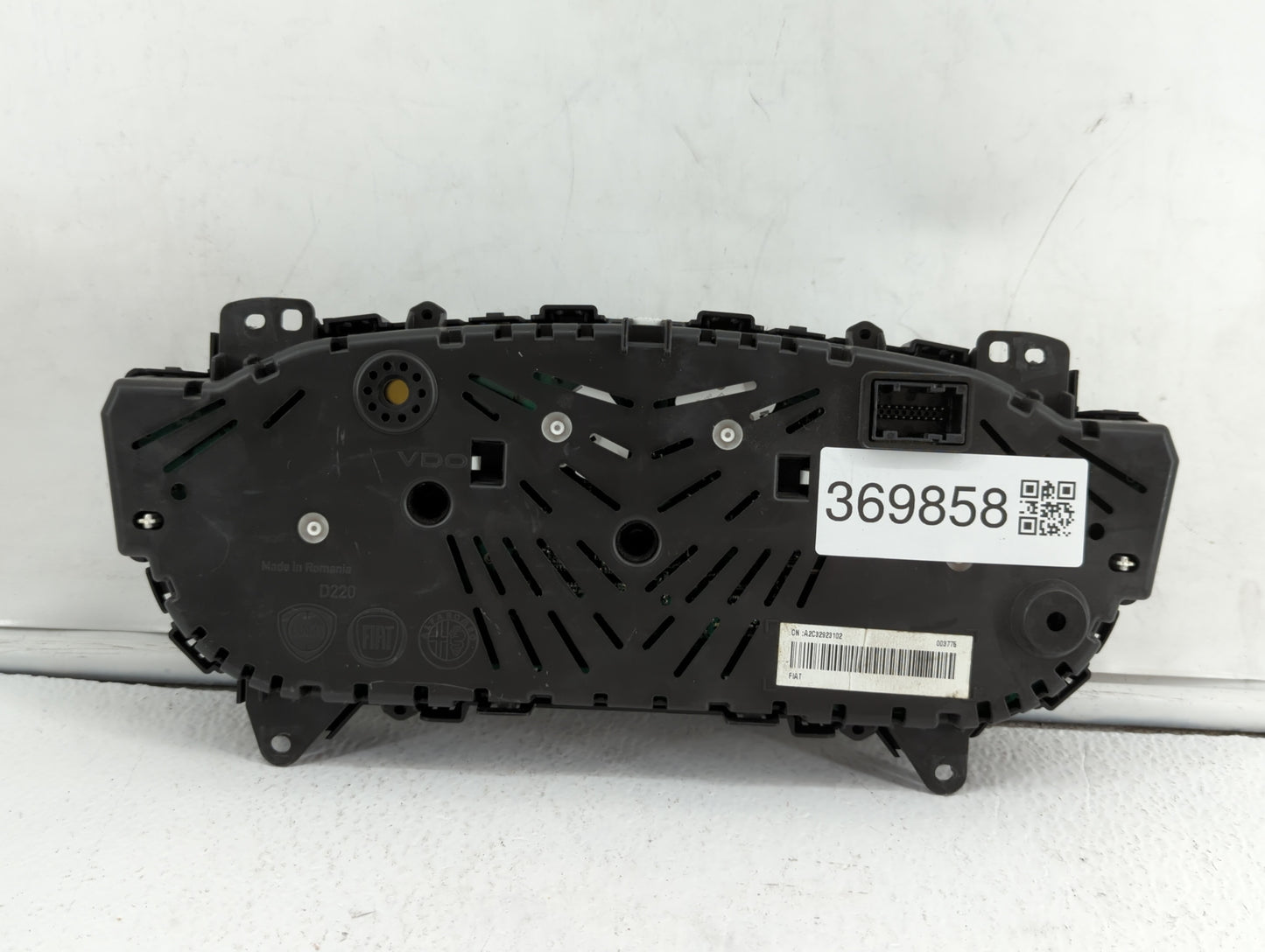 2014 Fiat 500 Instrument Cluster Speedometer Gauges P/N:51953204 51968251, 51975138, 51968387 Fits OEM Used Auto Parts - Oem