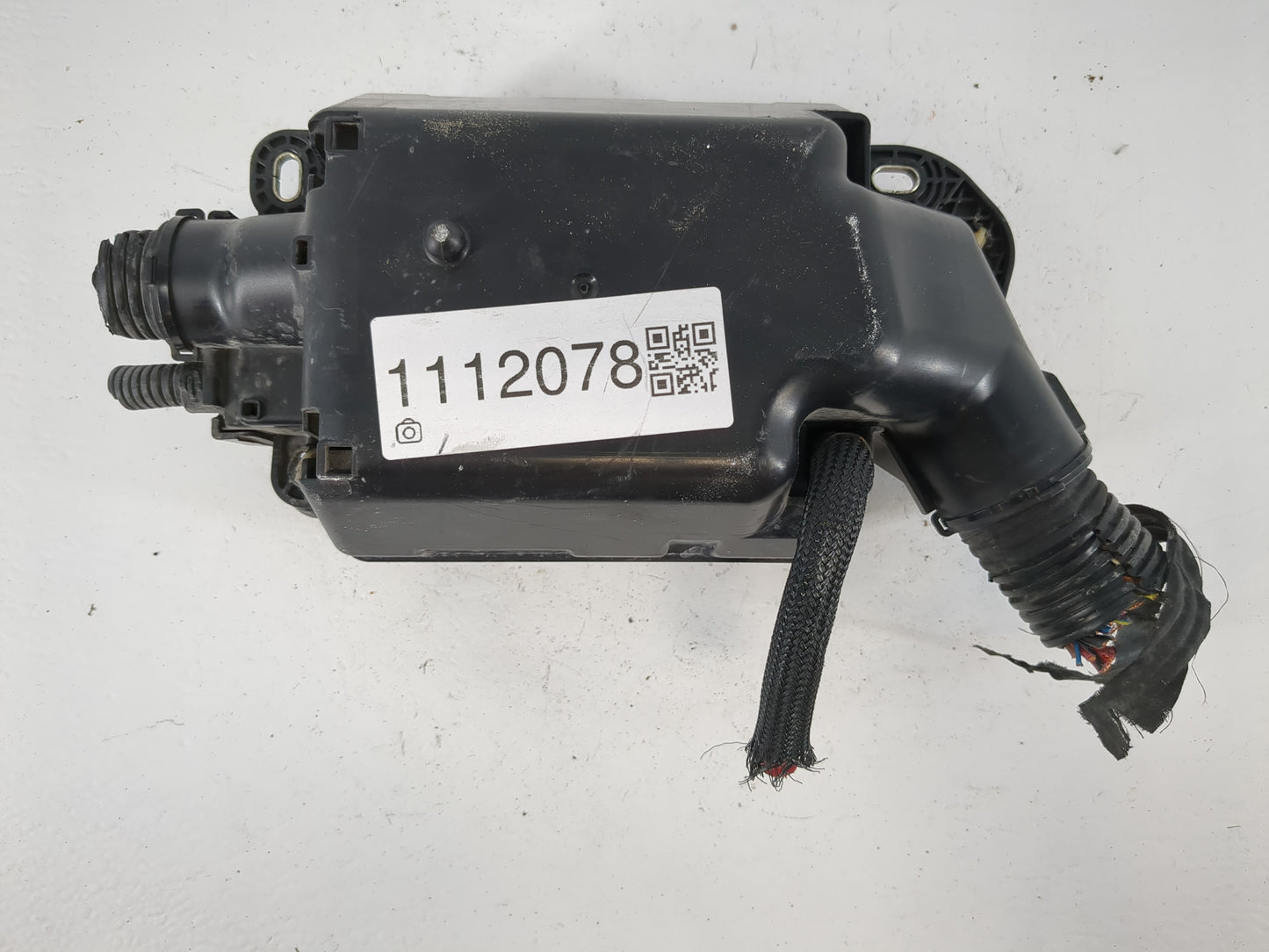 2014 Fiat 500l Fusebox Fuse Box Panel Relay Module P/N:51890355 Fits Fits 2015 2016 2017 OEM Used Auto Parts - Oemusedautopa