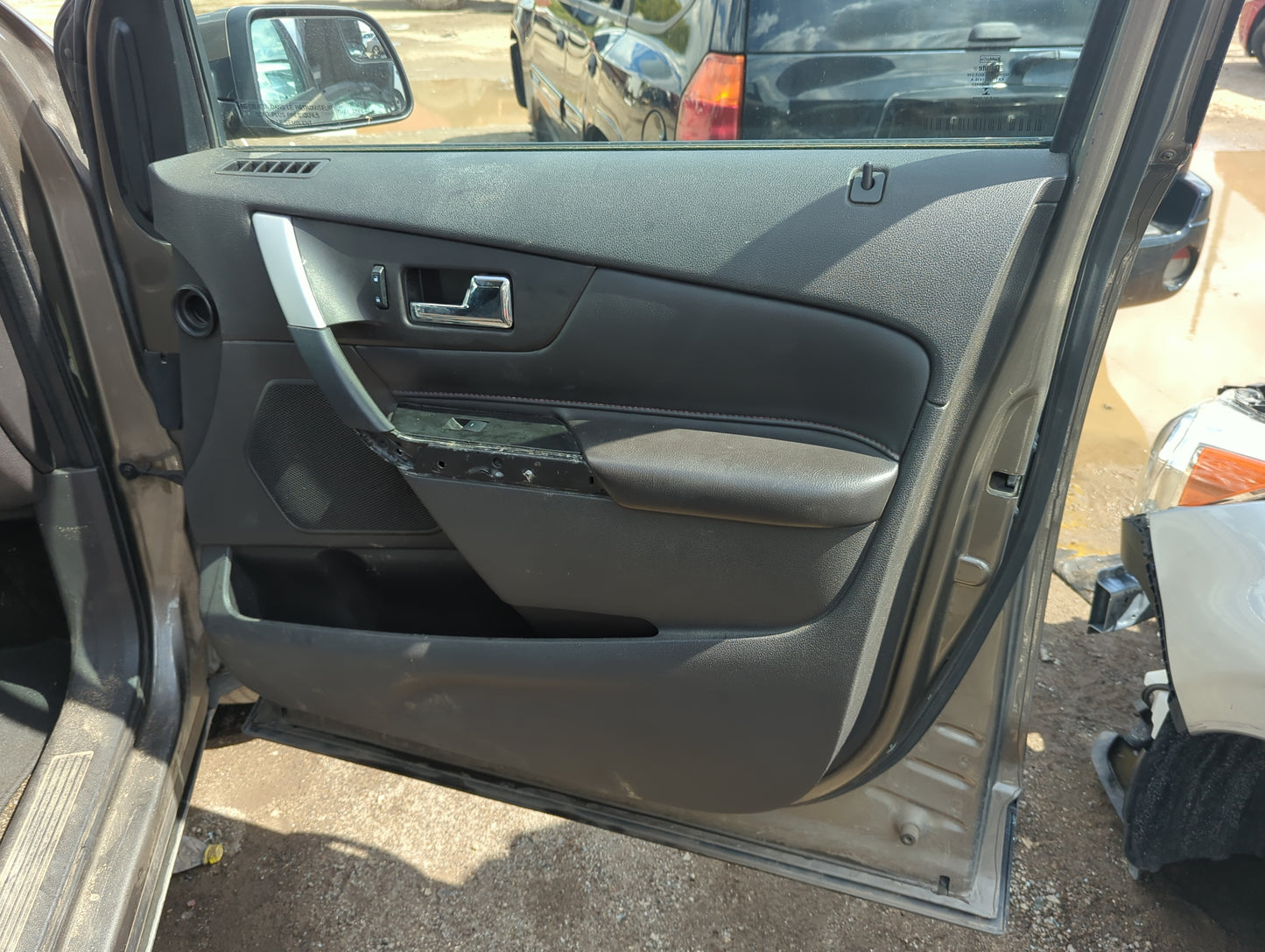 2014 Ford Edge Front Right Passenger Interior Door Panel Trim - Oemusedautoparts1.com