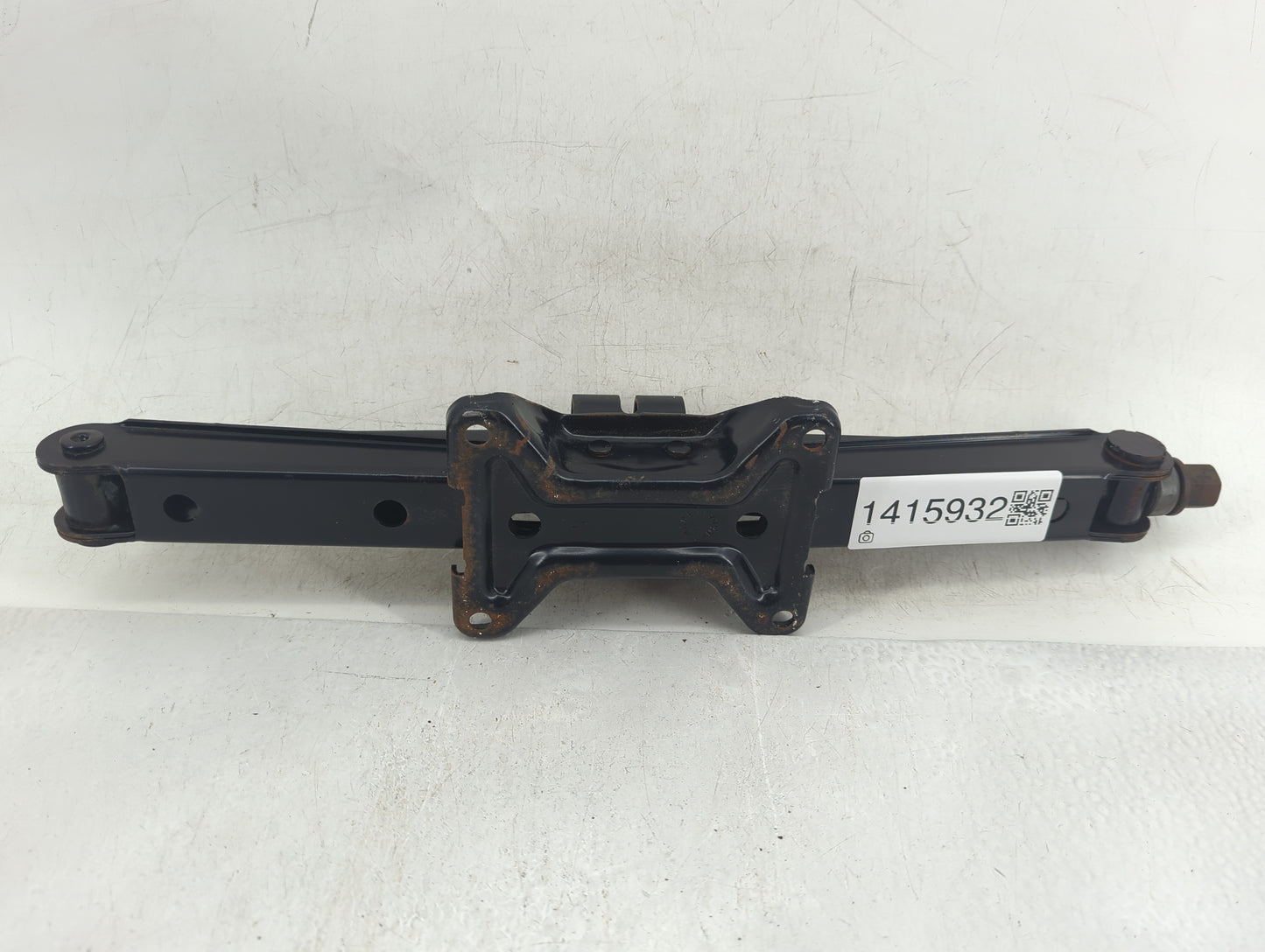 2014 Ford Edge Spare Scissor Car Jack - Oemusedautoparts1.com