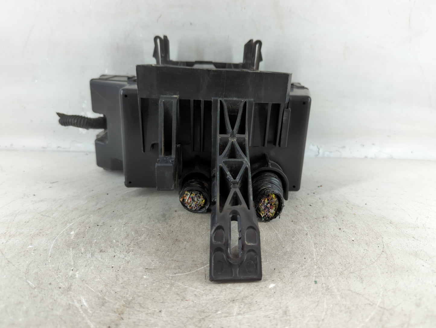 2012-2014 Ford Edge Fusebox Fuse Box Panel Relay Module P/N:CT4T-14290-LK Fits Fits 2012 2013 2014 2015 OEM Used Auto Parts