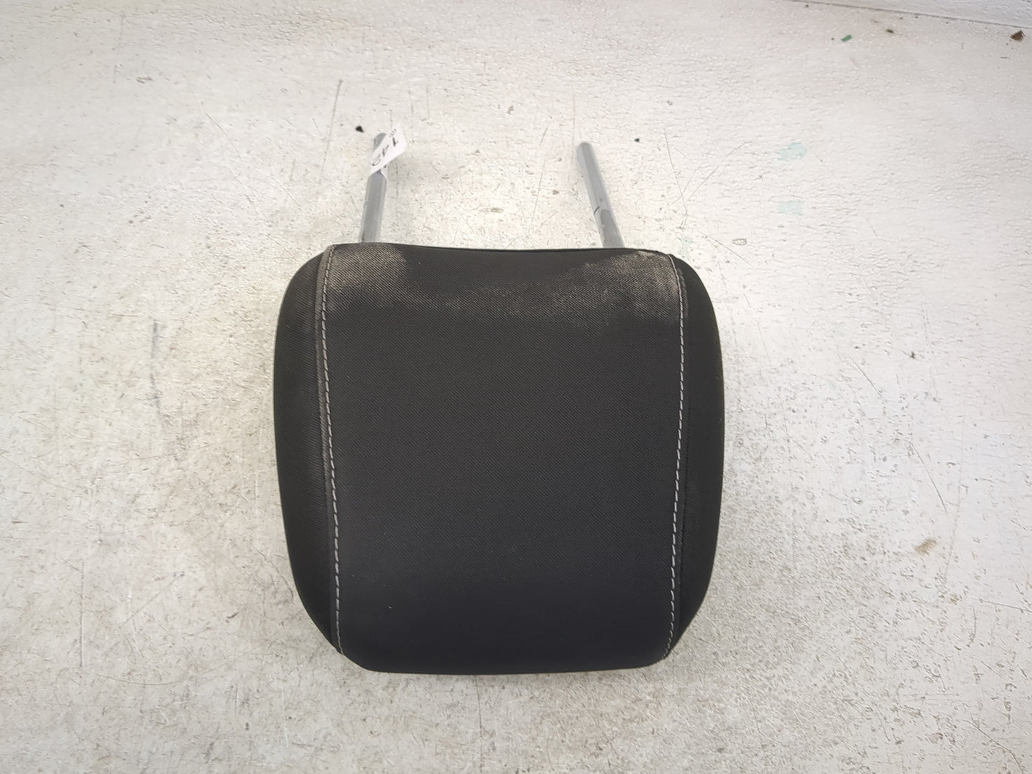 2013-2015 Ford Escape Headrest Head Rest Front Driver Passenger Seat - Oemusedautoparts1.com