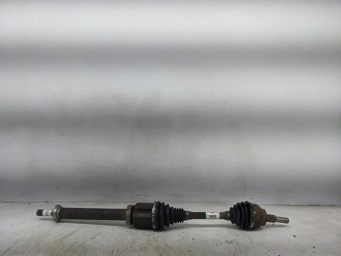 2013-2019 Ford Escape Axle Shaft Front Passenger Cv C/v - Oemusedautoparts1.com