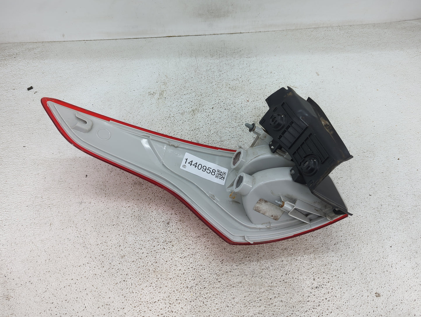 2013-2016 Ford Escape Tail Light Assembly Passenger Right OEM Fits Fits 2013 2014 2015 2016 OEM Used Auto Parts - Oemusedaut