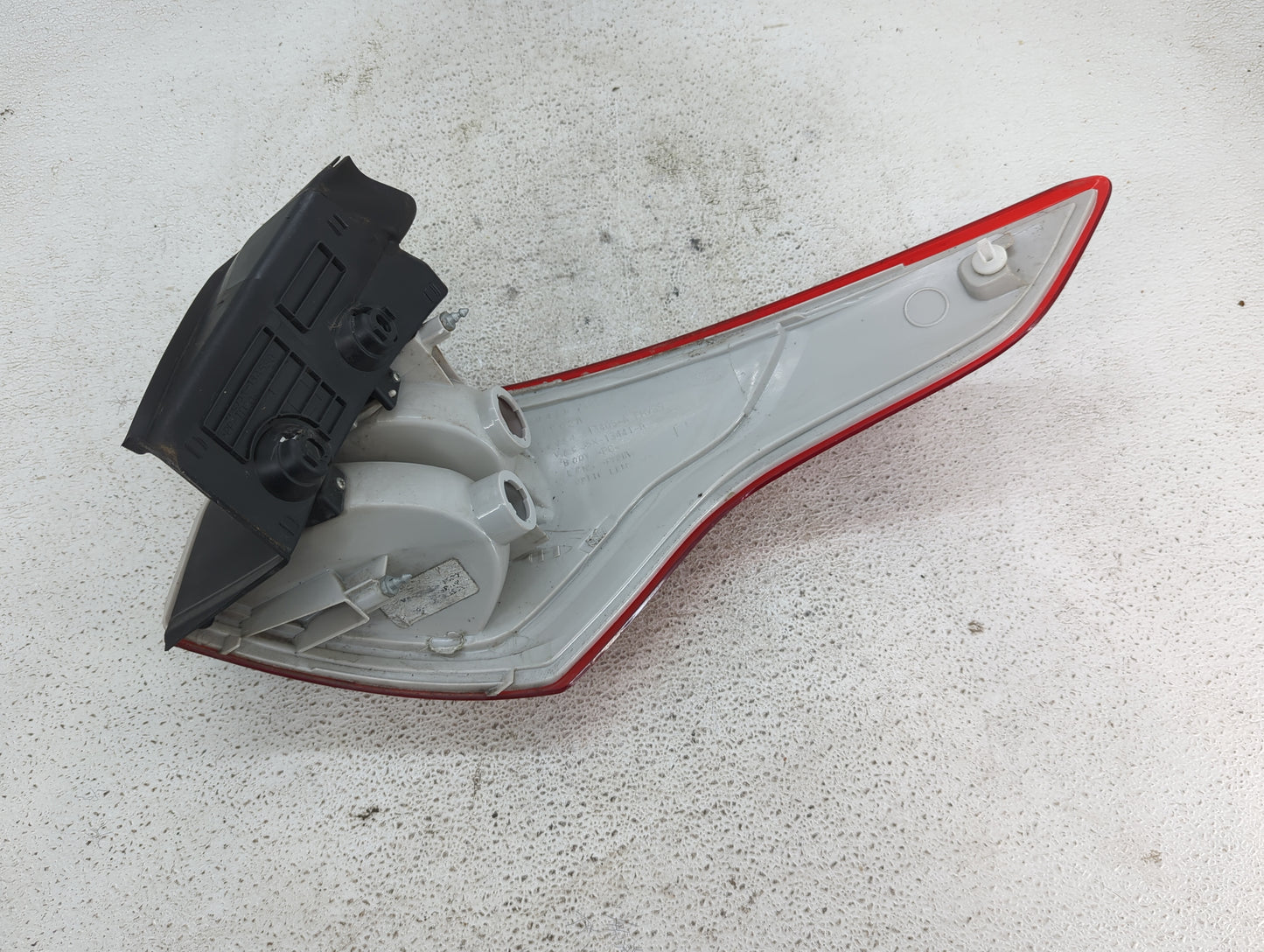 2013-2016 Ford Escape Tail Light Assembly Driver Left OEM Fits Fits 2013 2014 2015 2016 OEM Used Auto Parts - Oemusedautopar