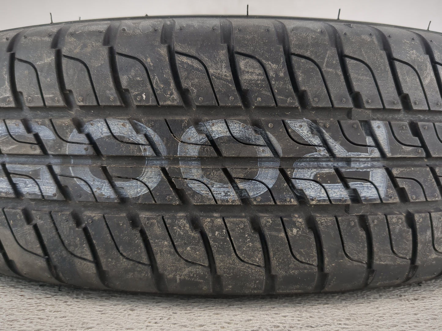 2013-2019 Ford Escape Spare Donut Tire Wheel Rim Oem 1462450 - Oemusedautoparts1.com