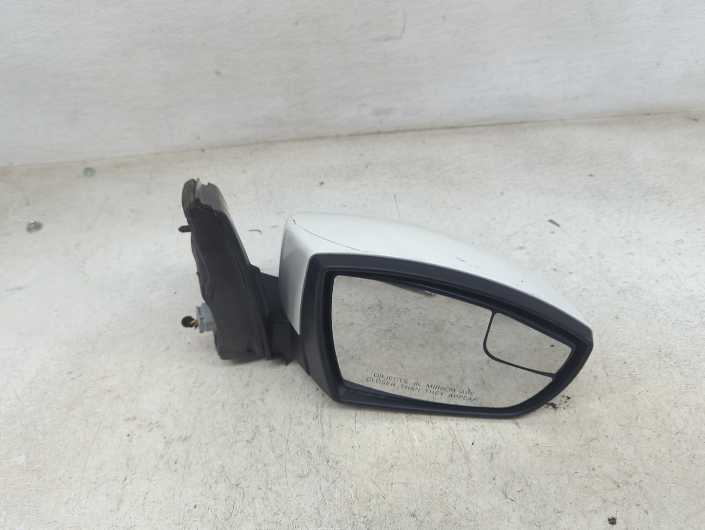2013-2016 Ford Escape Passenger Side View Mirror - Right Door Mirror OEM Used - Oemusedautoparts1.com