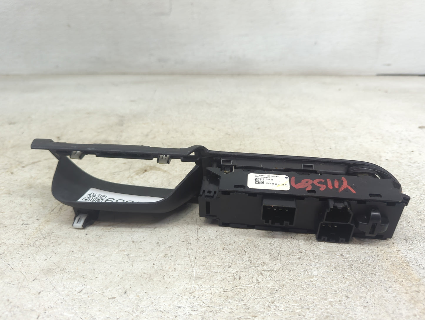 2013-2019 Ford Escape Master Power Window Switch Replacement Driver Side Left P/N:BM5T-14A132-AA 3SO 10017849 Fits OEM Used