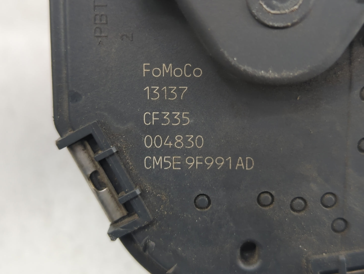 2013-2016 Ford Escape Throttle Body P/N:CM5E 9F991 AD Fits Fits 2012 2013 2014 2015 2016 2017 OEM Used Auto Parts - Oemuseda
