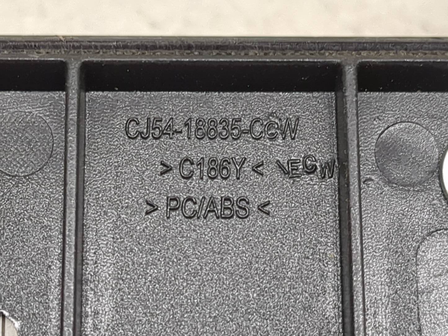 2013-2016 Ford Escape Radio AM FM Cd Player Receiver Replacement P/N:CJ54-18835-CCW Fits Fits 2013 2014 2015 2016 OEM Used A