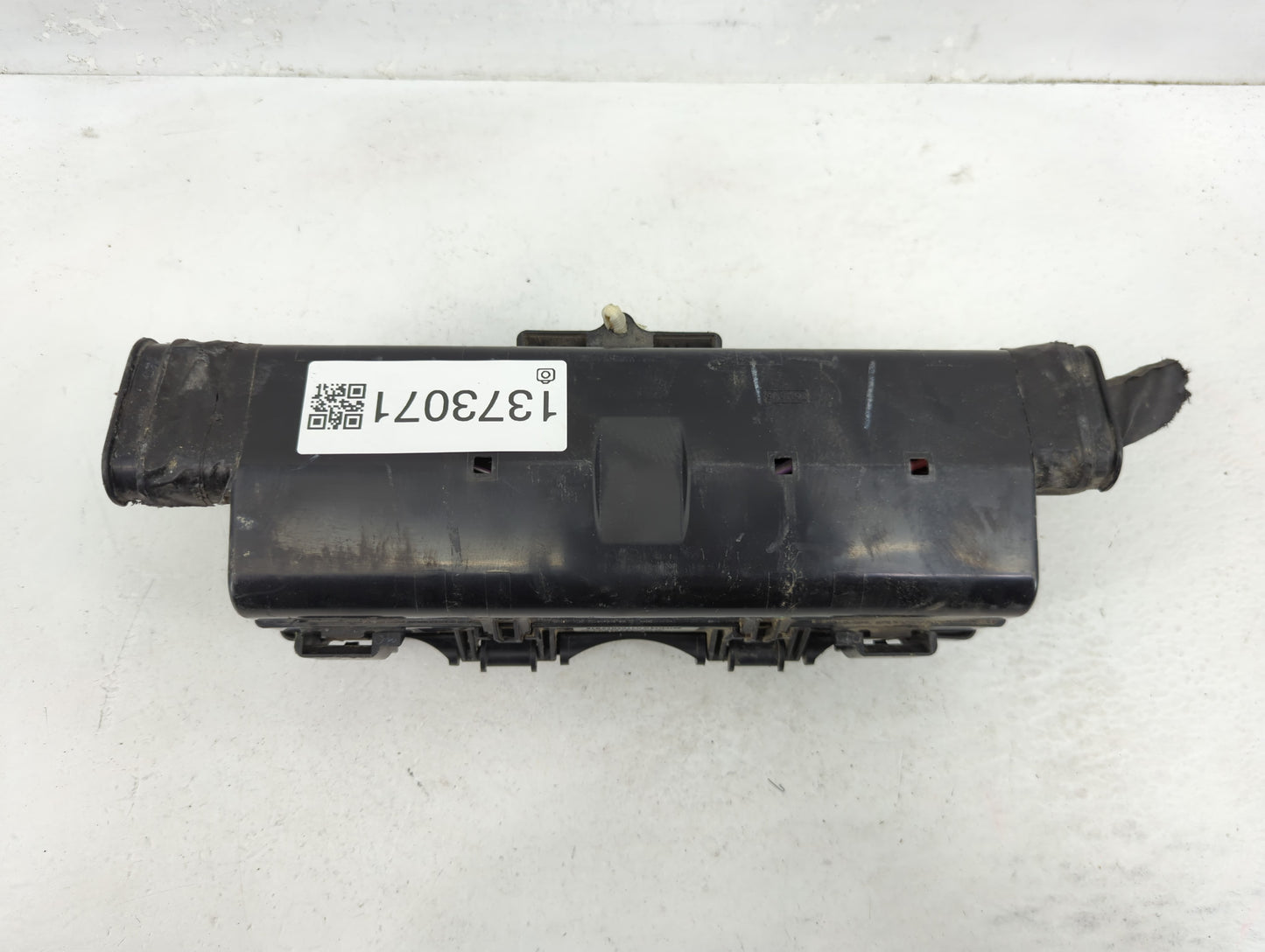 2009-2014 Ford Expedition Fusebox Fuse Box Panel Relay Module P/N:9L1T-14A003-AA Fits Fits 2009 2010 2011 2012 2013 2014 OEM