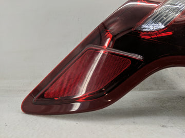 2014 Ford Explorer Tail Light Assembly Driver Left OEM P/N:BB53-13B505-A BB53-13405-A, DB53-13B505-B, DB53-13405-B Fits OEM Used Auto Parts