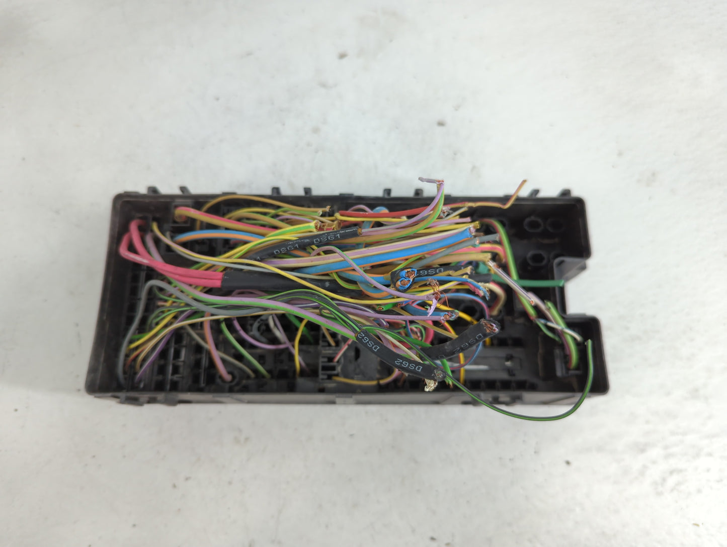 2014-2015 Ford Explorer Fusebox Fuse Box Panel Relay Module P/N:BT4T-14A003-AA Fits Fits 2014 2015 OEM Used Auto Parts - Oem