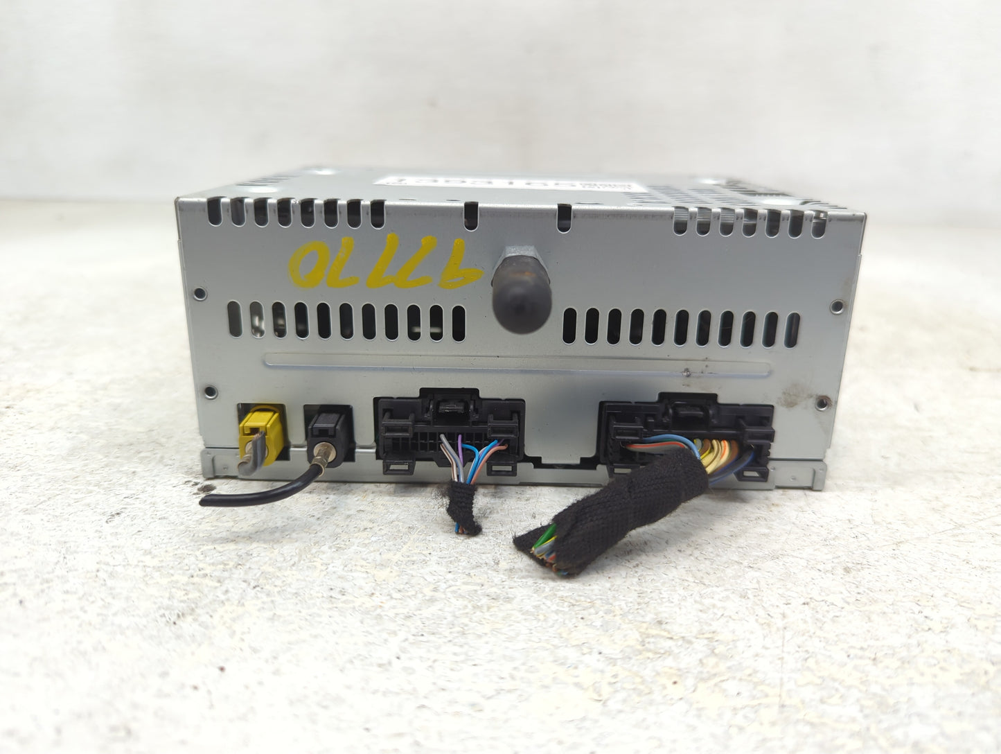 2014-2015 Ford Explorer Radio AM FM Cd Player Receiver Replacement P/N:PU-3890L-A Fits Fits 2014 2015 OEM Used Auto Parts -