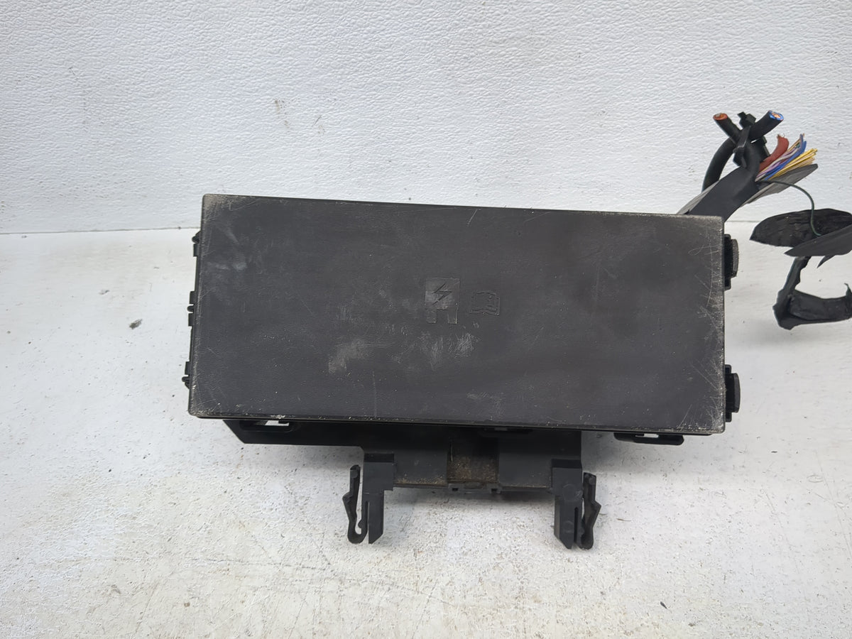2014-2015 Ford Explorer Fusebox Fuse Box Panel Relay Module Fits Fits 2014 2015 OEM Used Auto Parts - Oemusedautoparts1.com