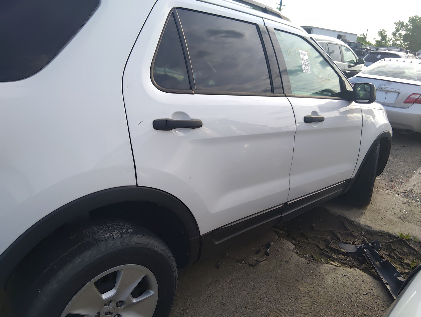 2011-2019 Ford Explorer Passenger Rear Door Oem 5027044 - Oemusedautoparts1.com
