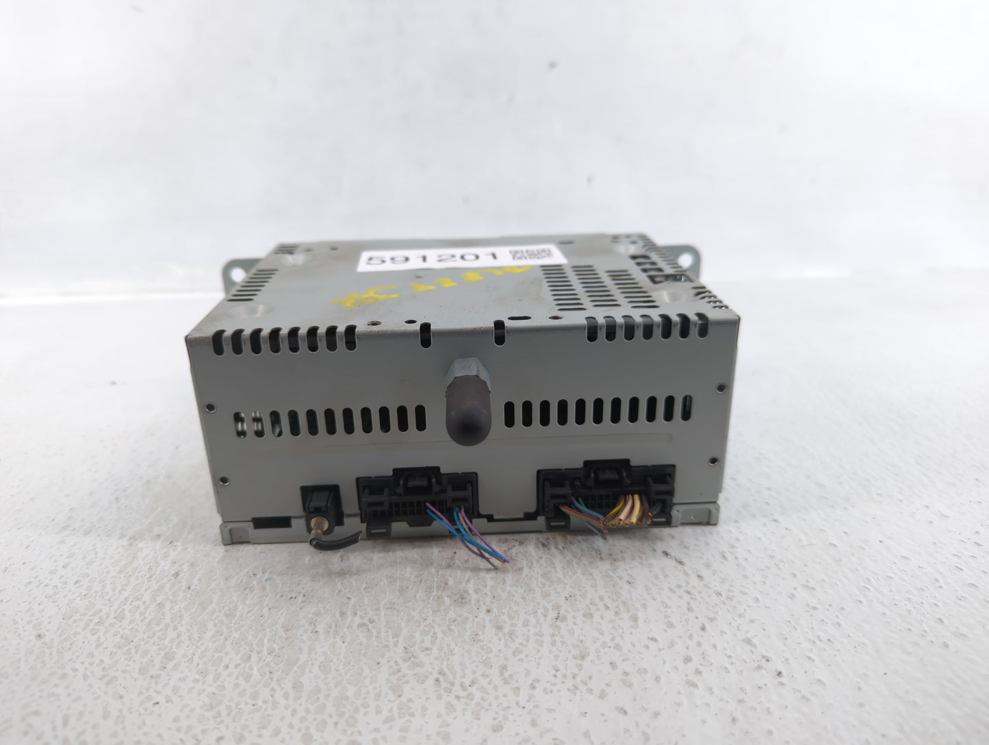 2013-2014 Ford Explorer Am Fm Cd Player Radio Receiver - Oemusedautoparts1.com