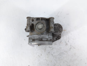 2011-2019 Ford Explorer Throttle Body P/N:PBT-GF20+GS20 2F1305C-0498 Fits Fits 2011 2012 2013 2014 2015 2016 2017 2018 2019 OEM Used Auto Parts