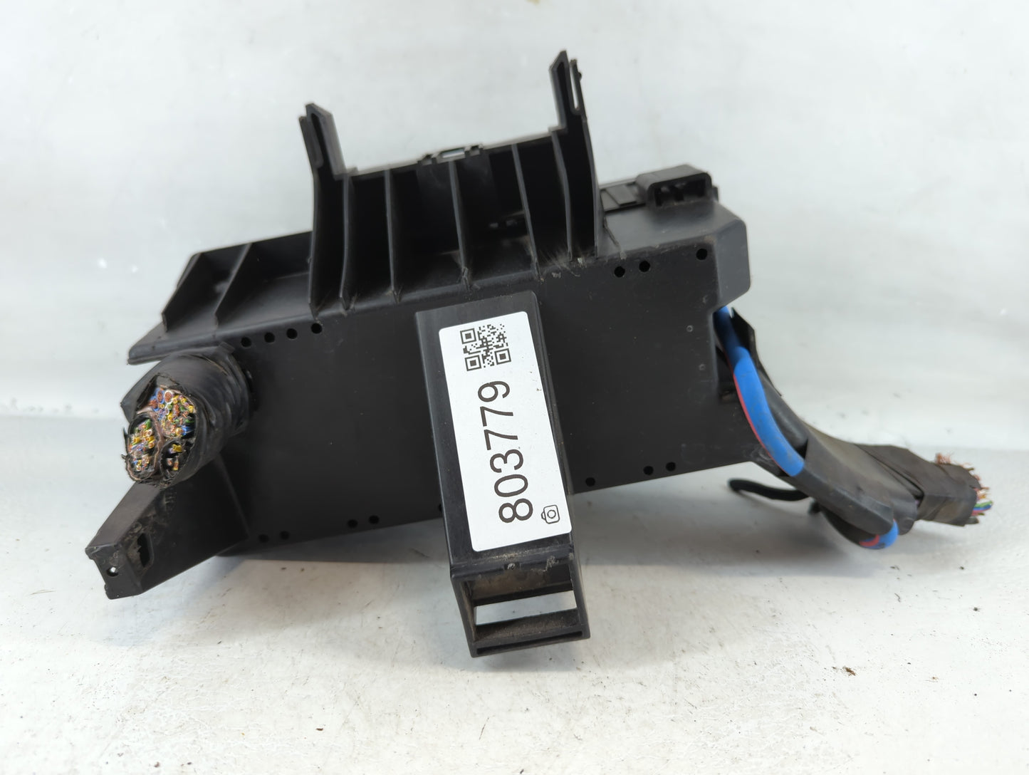 2014-2015 Ford Explorer Fusebox Fuse Box Panel Relay Module P/N:BT4T-14A003-AA Fits Fits 2014 2015 OEM Used Auto Parts - Oem