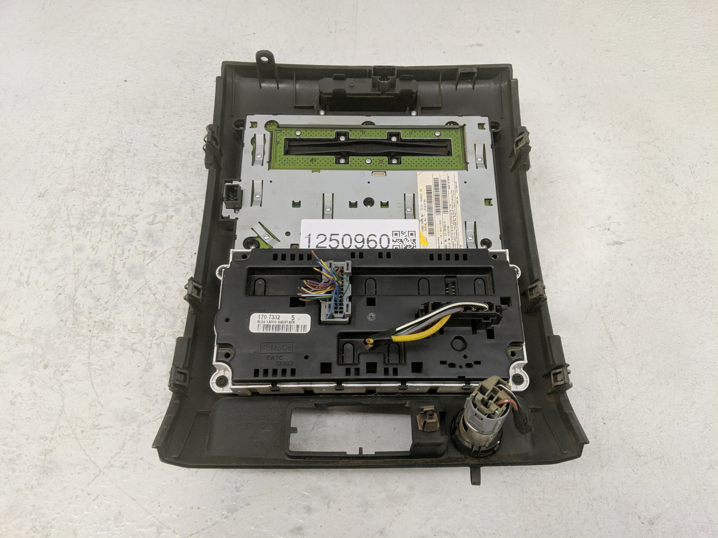 2012-2014 Ford F-150 Radio AM FM Cd Player Receiver Replacement P/N:DL3T-19980-AA Fits Fits 2012 2013 2014 OEM Used Auto Par