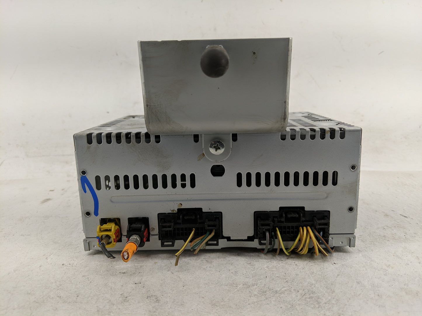 2013-2014 Ford F-150 Radio AM FM Cd Player Receiver Replacement P/N:PU-3462A-E Fits Fits 2013 2014 OEM Used Auto Parts - Oem
