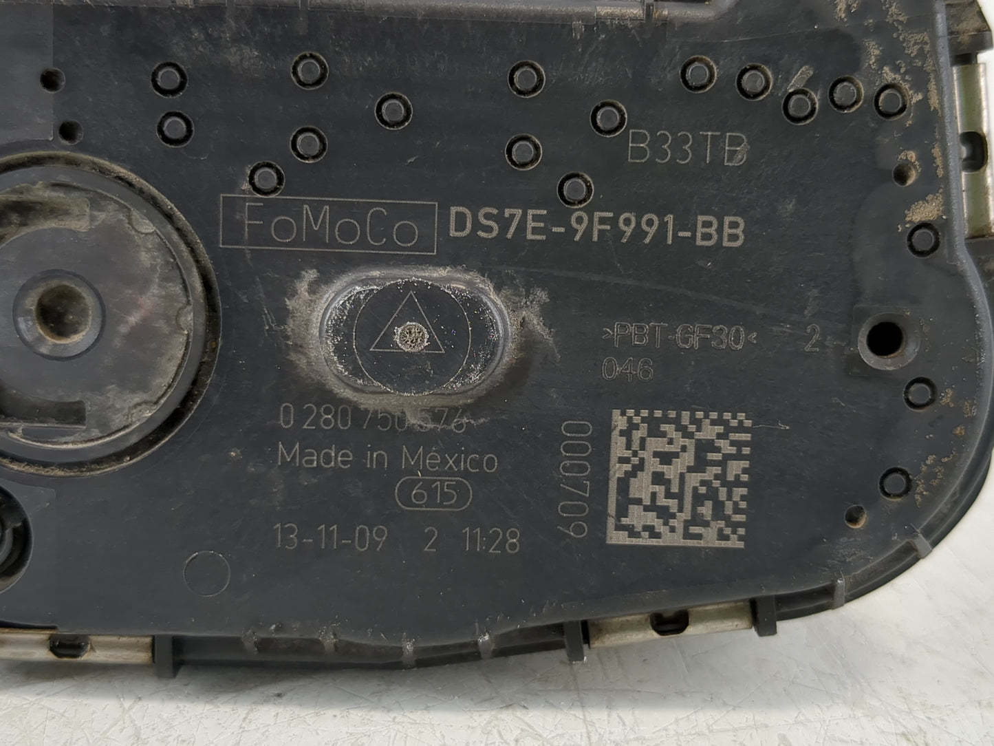 2014-2018 Ford Focus Throttle Body P/N:DS7E-9F991-BB Fits Fits 2014 2015 2016 2017 2018 2019 2020 2021 2022 OEM Used Auto Pa