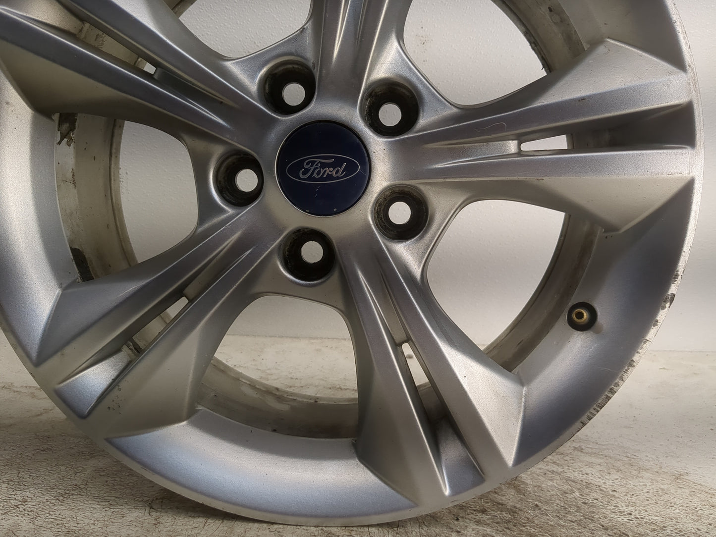 2012-2014 Ford Focus Oem Wheel Rim 1242035 - Oemusedautoparts1.com