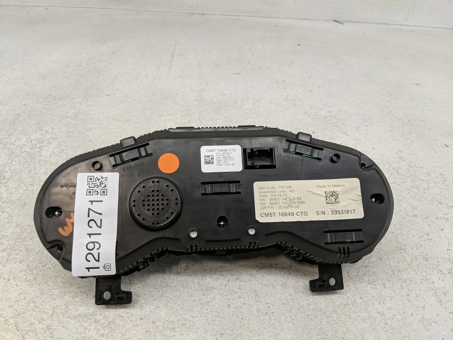 2013-2014 Ford Focus Instrument Cluster Speedometer Gauges P/N:CM5T-10849-CTG Fits Fits 2013 2014 OEM Used Auto Parts - Oemu
