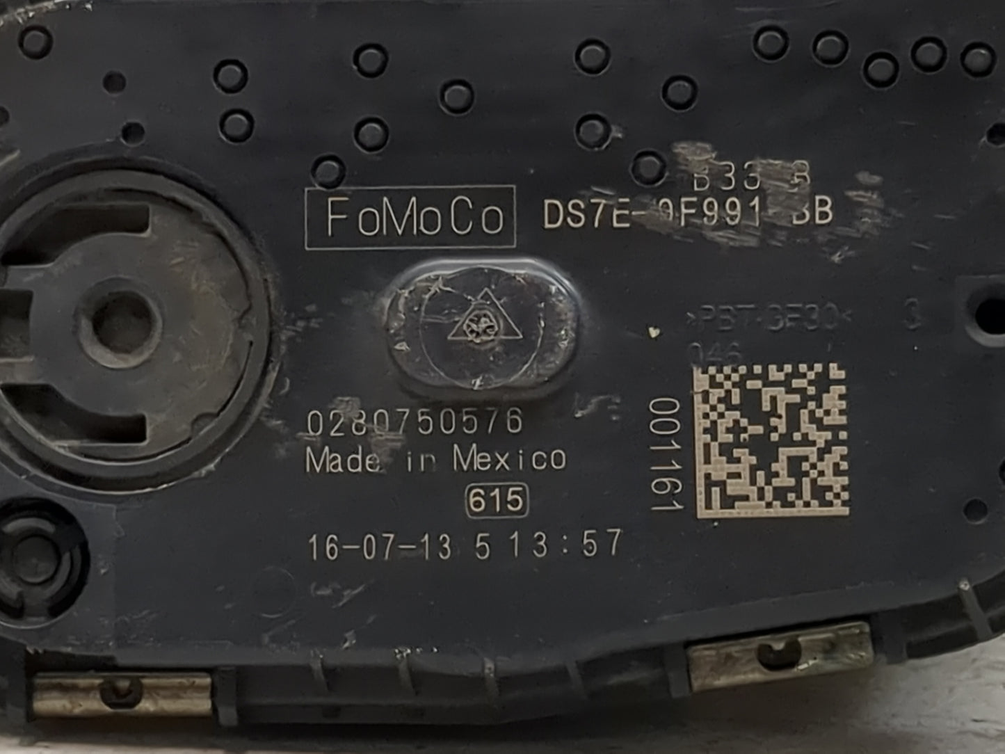 2014-2018 Ford Focus Throttle Body P/N:DS7E-9F991-BB 0280750576 Fits Fits 2014 2015 2016 2017 2018 2019 2020 2021 2022 OEM U